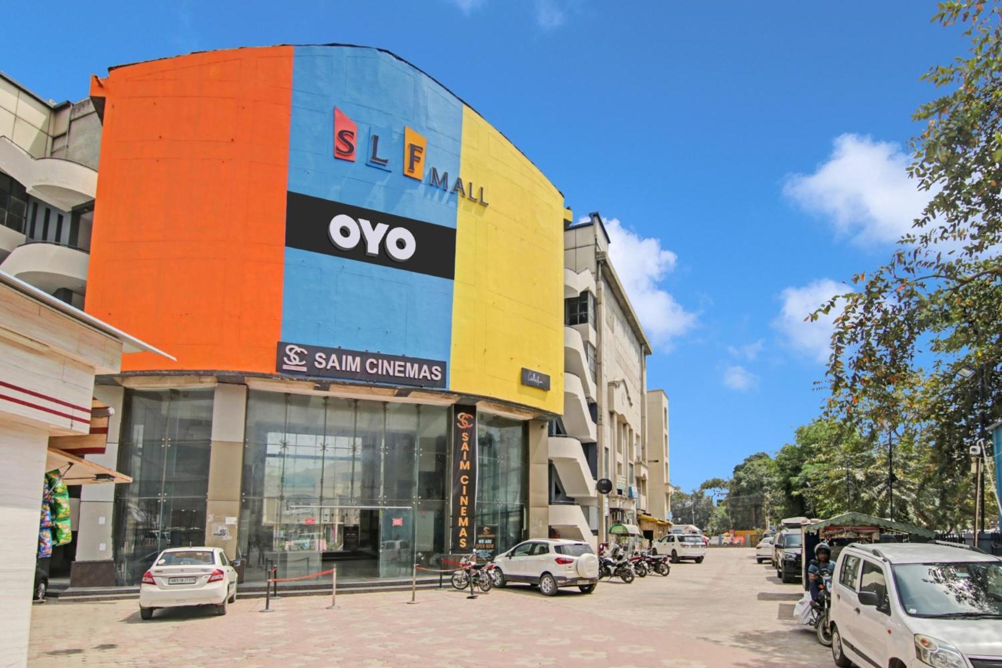 فندق Collection O Slf Mall Sector 30 فريد آباد المظهر الخارجي الصورة